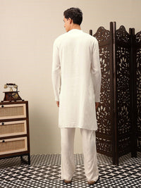 House of Pataudi Floral Embroidered Jashn Kurta with Trousers