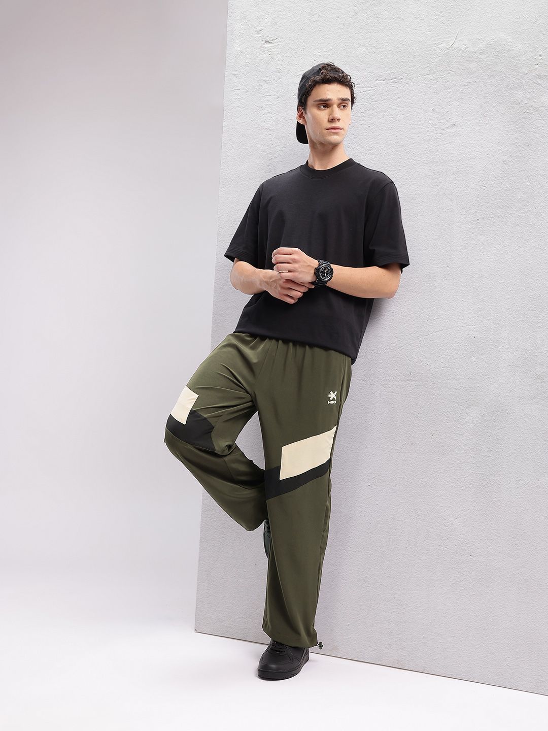 HRX by Hrithik Roshan Men Striped Detail Relaxed Fit Toggled Track Pants