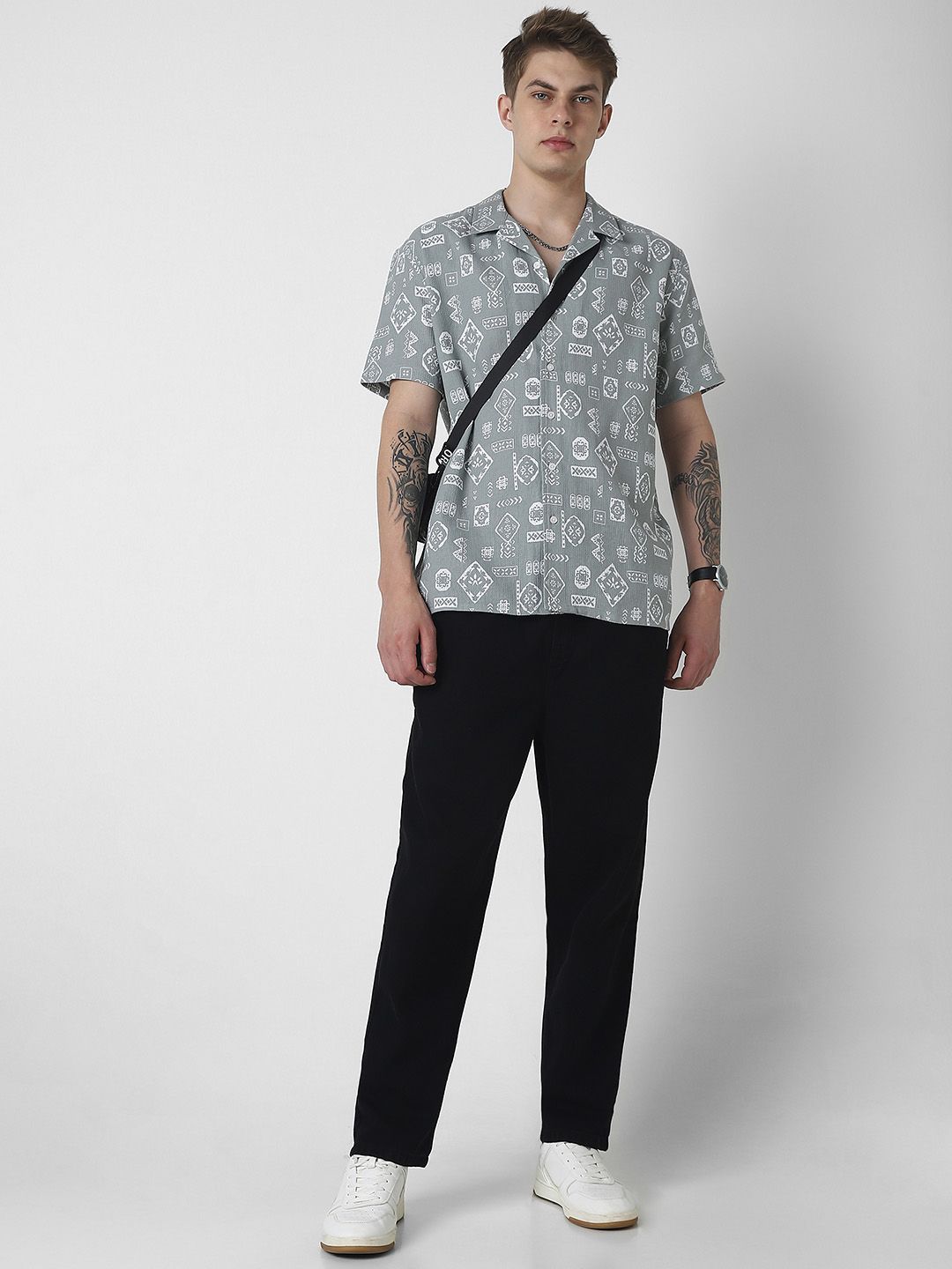 VASTRADO Men Classic Opaque Printed Casual Shirt