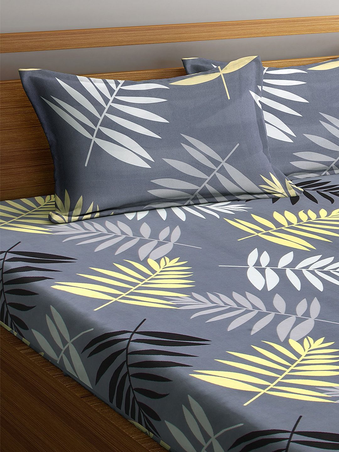 KLOTTHE Grey Leaf Polycotton 300 TC King Fine 2 Bedsheet with 4 Pillow Covers-98 x 85 inches