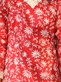 VASTRAMAY Girls Floral Printed V-Neck Cotton Kurta