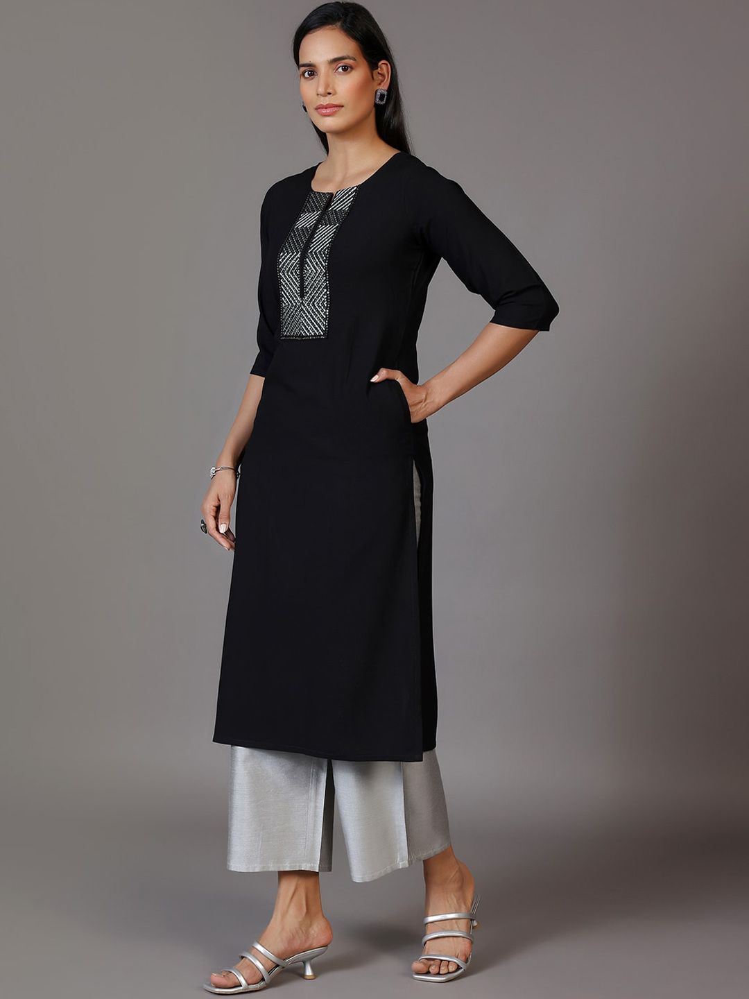 Libas Geometric Yoke Design Thread Work Kurta