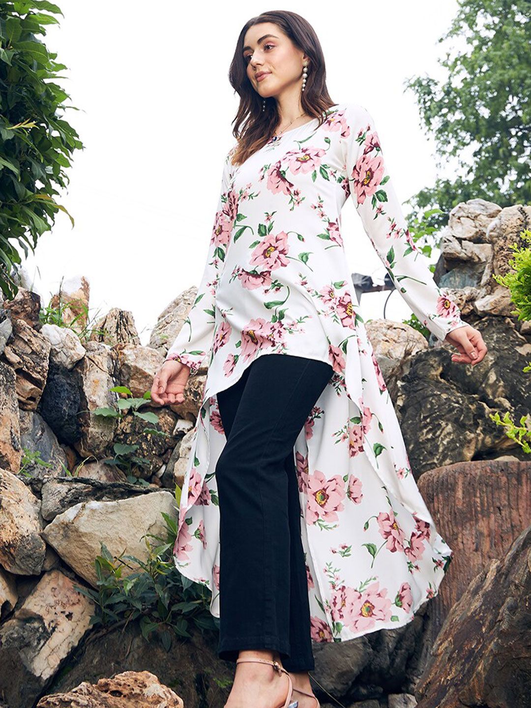 Berrylush White Floral Printed High-Low Longline Top