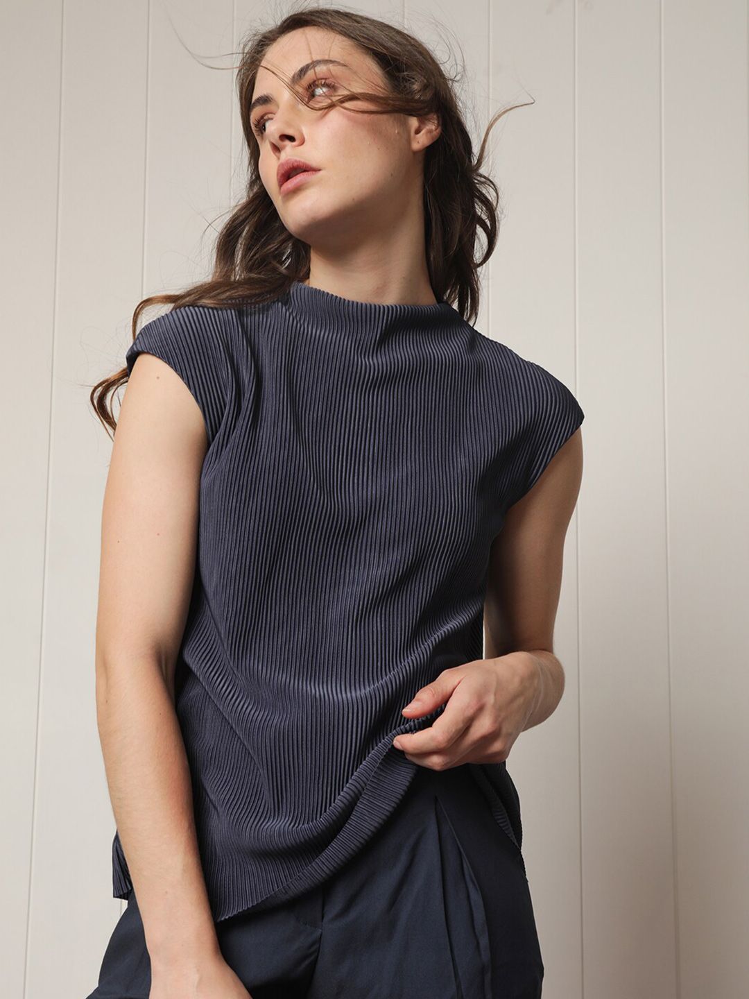RAREISM Extended Sleeves High Neck Regular Top