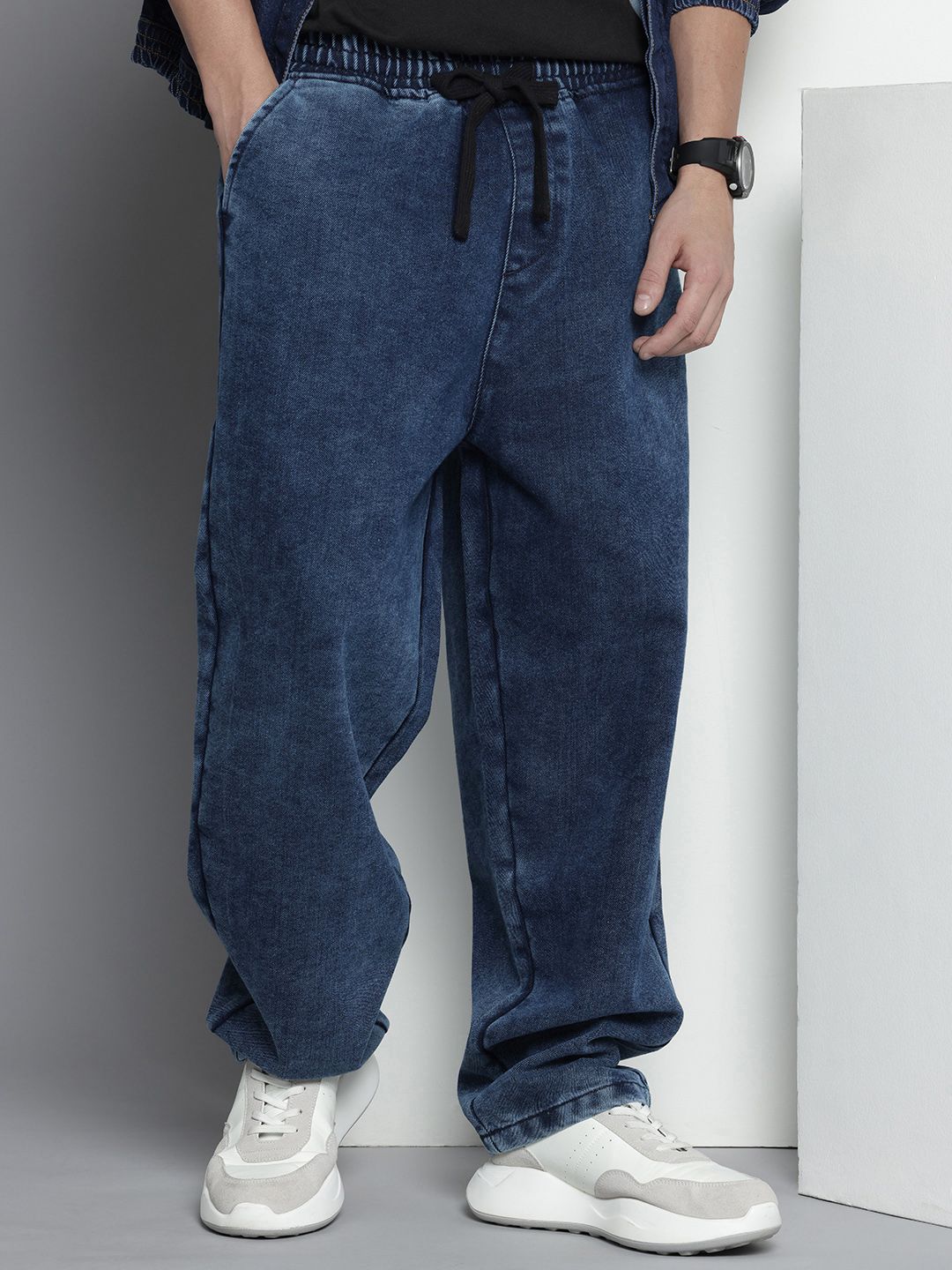 The Indian Garage Co Men Barrel Fit Stretchable Jeans