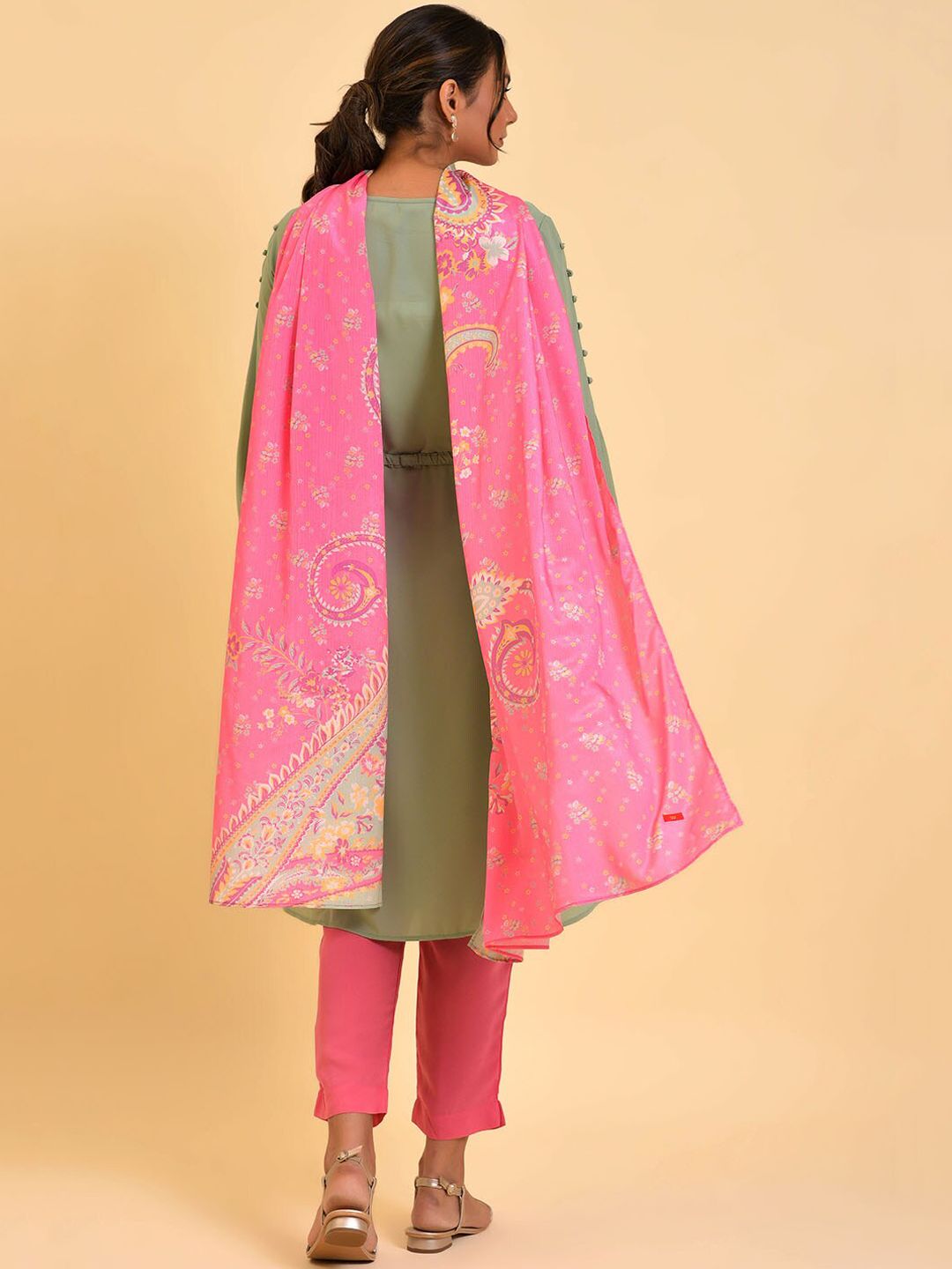 W Women Solid Kurta With Slim Pant & Dupatta