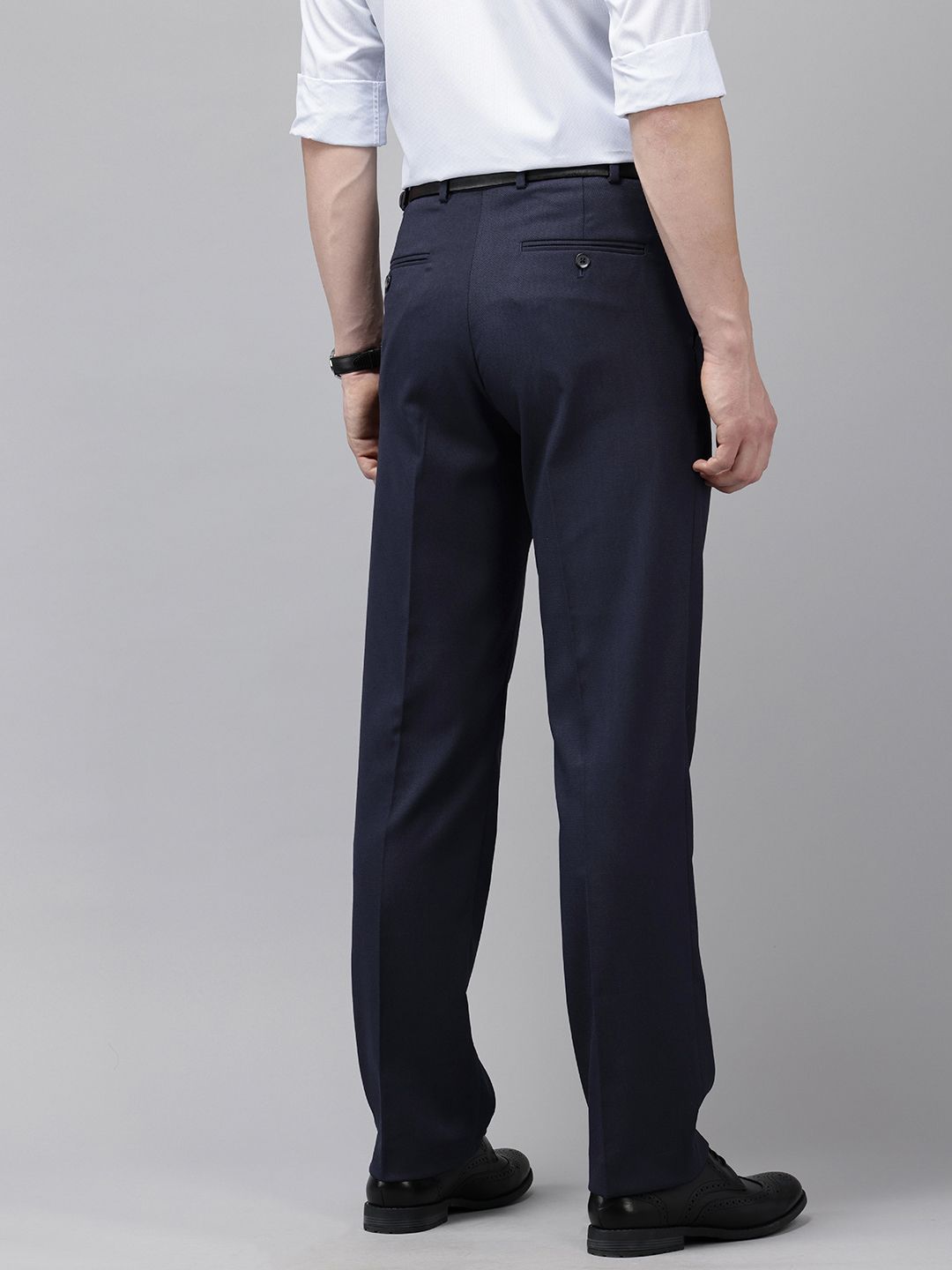 Park Avenue Men Textured Pleated Trousers