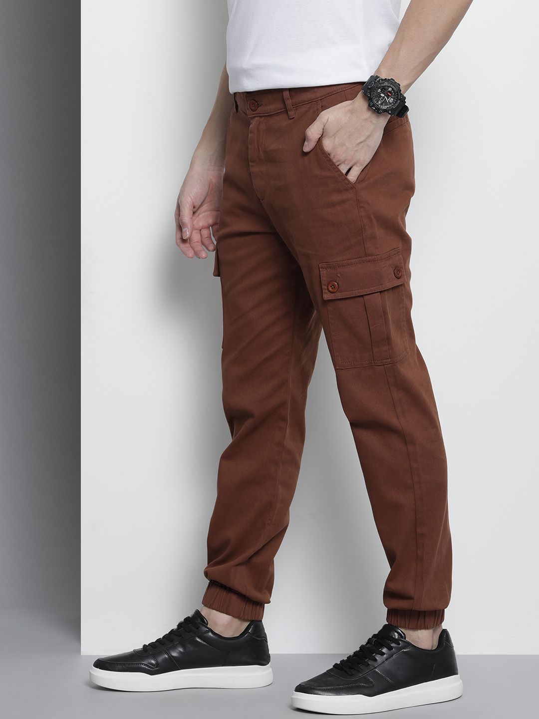 The Indian Garage Co Men Brown Slim Fit Cargos Trousers