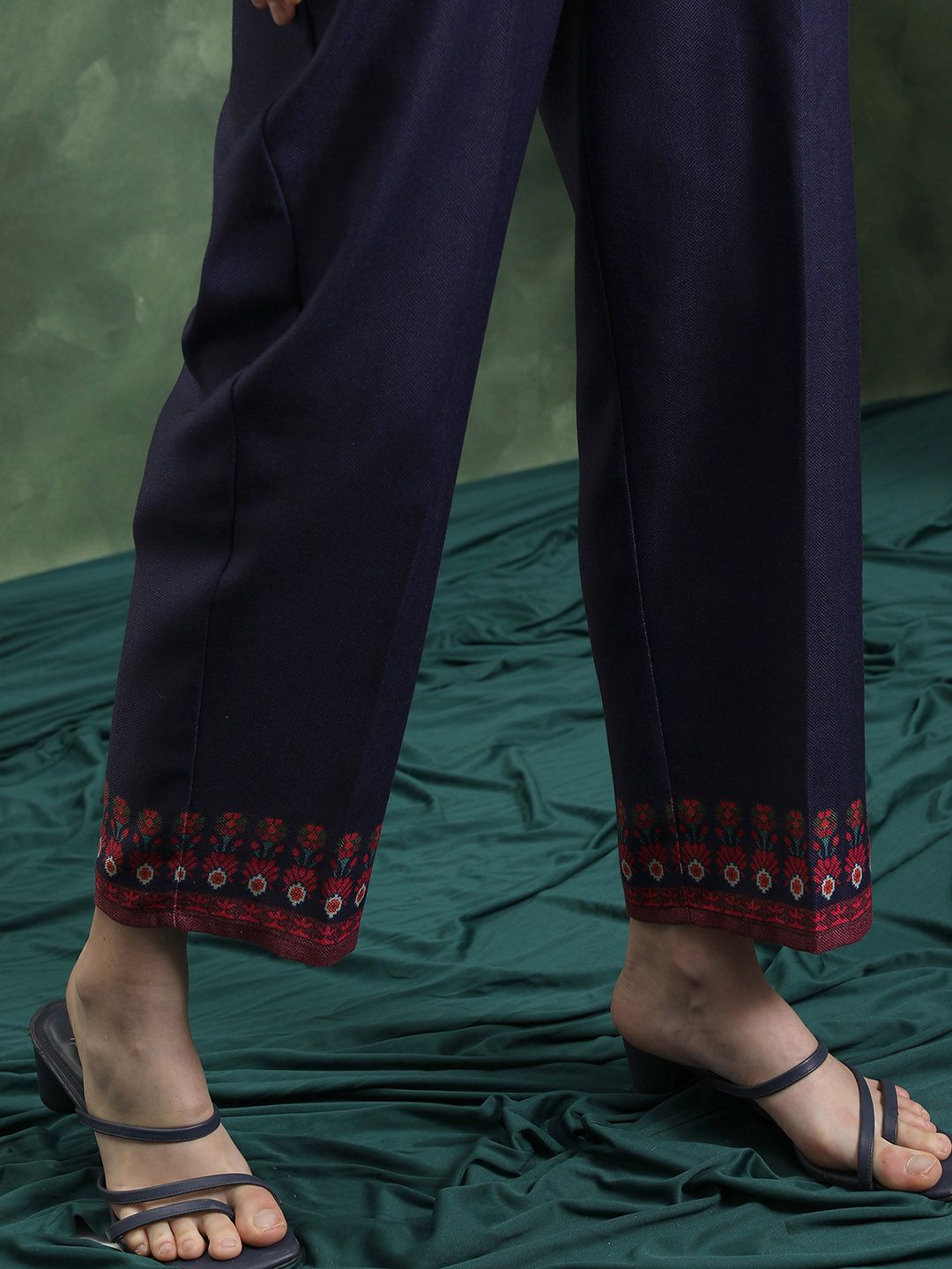 Vishudh Floral Printed Regular Kurta with Palazzos