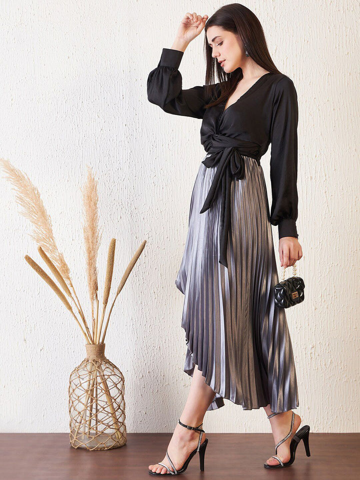 Antheaa Black V-Neck Knotted Fit & Flare Midi Dress