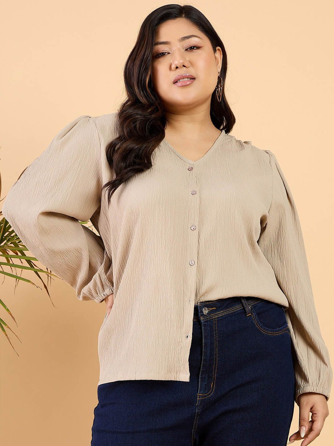 CURVY STREET Plus Size V-Neck Puff Sleeve Top