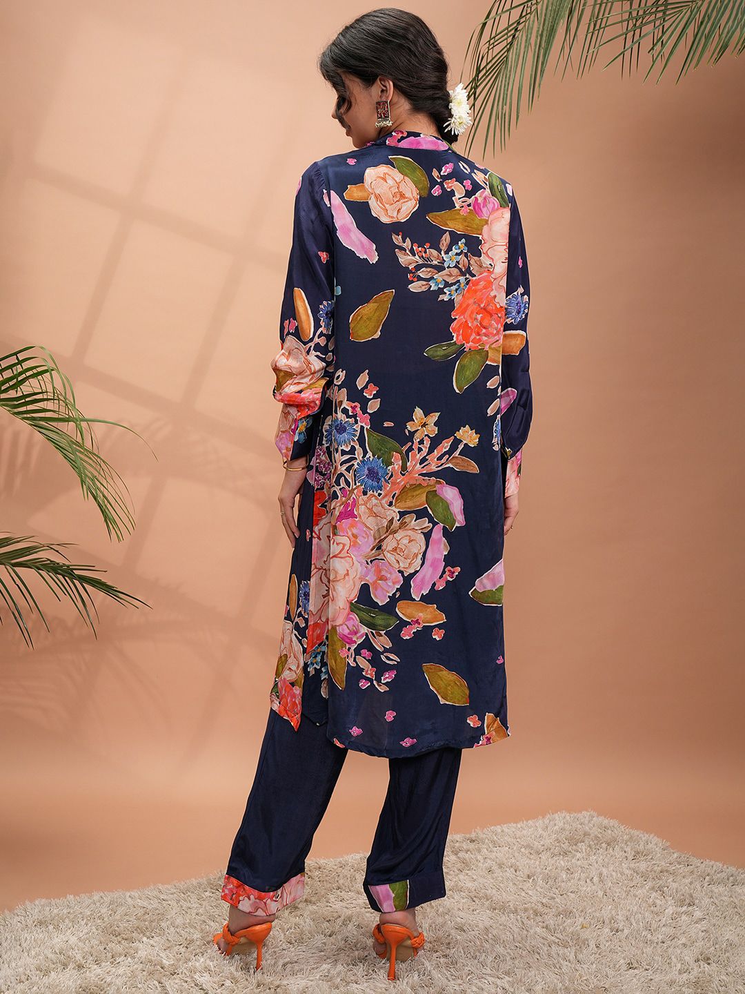 Vishudh Floral Printed Straight Kurta with Trousers