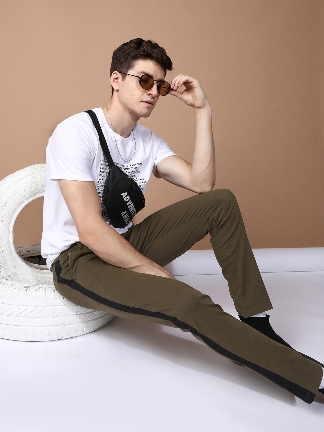 The Indian Garage Co Men Olive Green Slim Fit Solid Chinos With Side Strip Detail