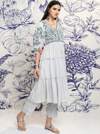 Vishudh Ethnic Motifs Embroidered V-Neck Thread Work Straight Kurta With Trousers