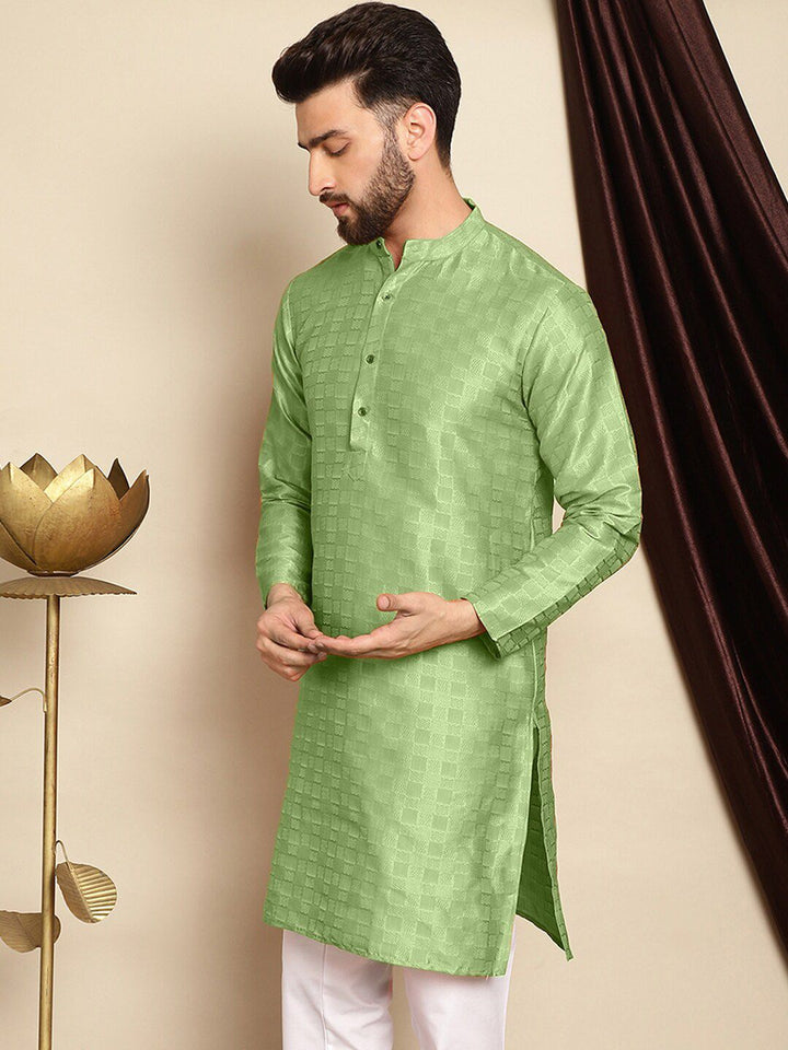 Anouk Striped Mandarin Collar Long Sleeves Thread Work Kurta