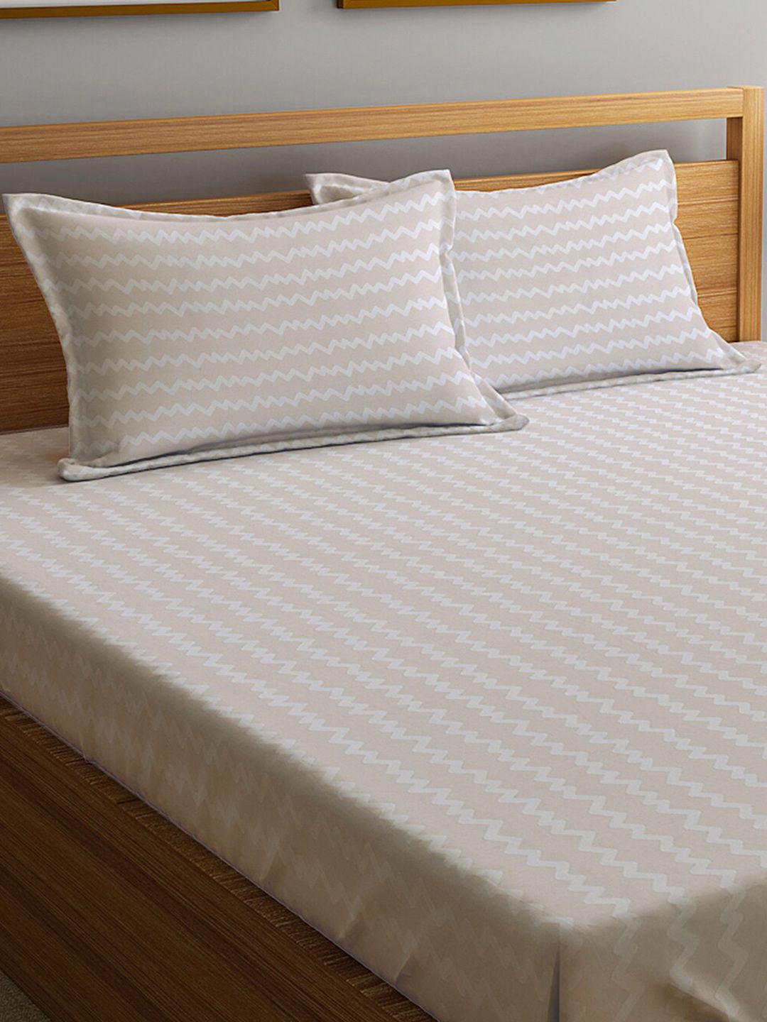 KLOTTHE Beige Chevron Cotton 300 TC Dilengkapi Cadar King Halus dengan 2 Sarung Bantal-98 x 87 inci