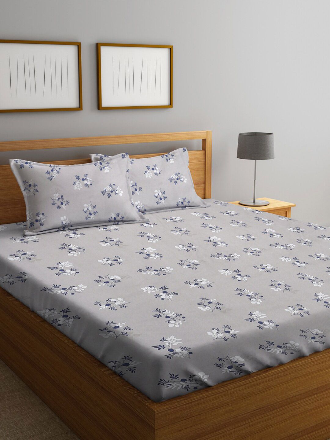 KLOTTHE Floral Printed 300 TC King Bedsheet with 2 Pillow Covers