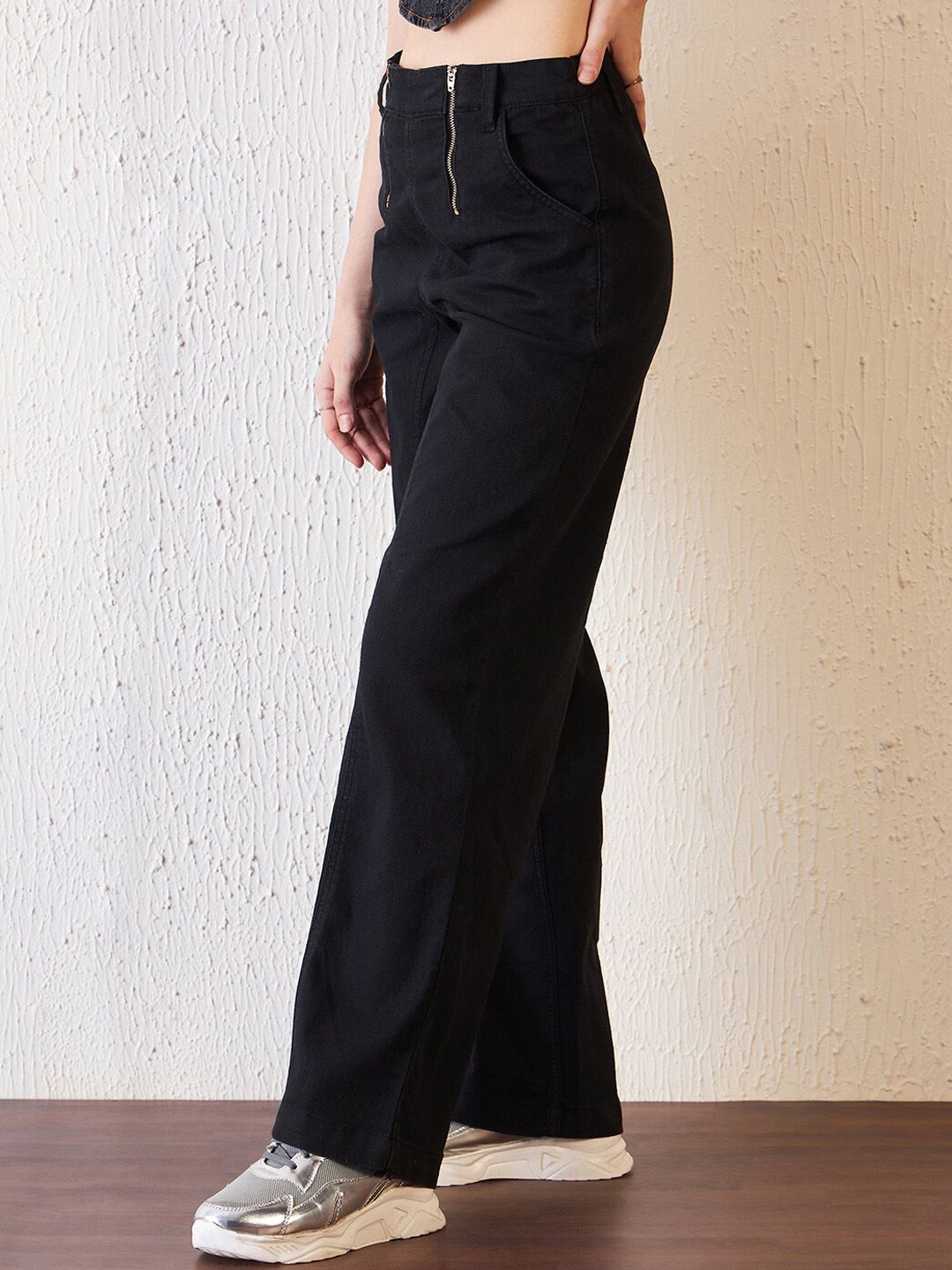 Antheaa Women Black Comfort Relaxed Fit High-Rise Clean Look Stretchable Jeans