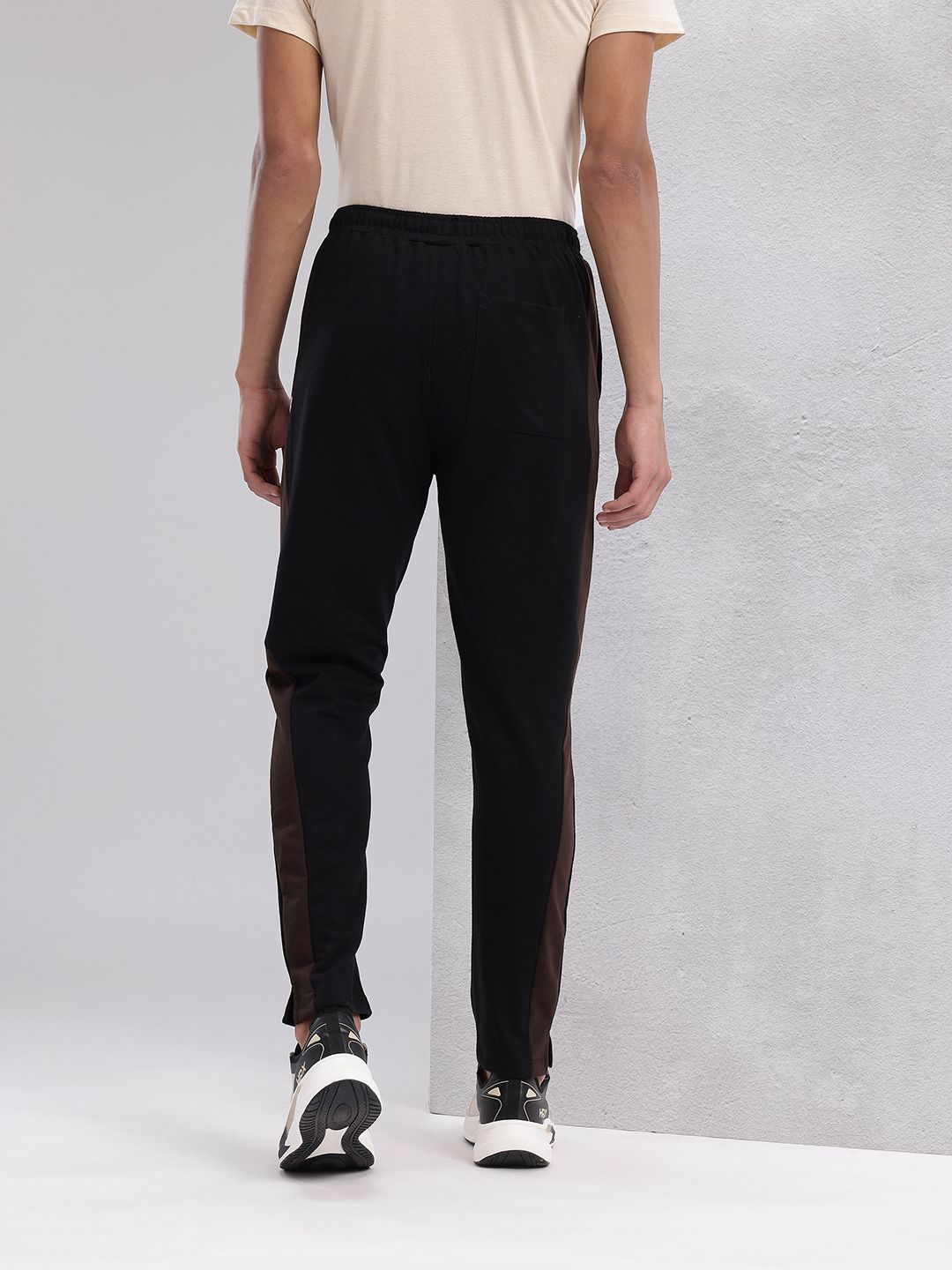 HRX by Hrithik Roshan Men Contrast Stripes Lifestyle Track Pants