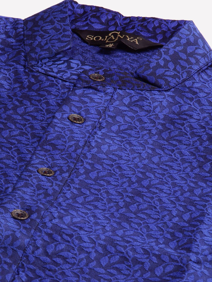 SOJANYA Men Blue Floral Kurta with Churidar & Nehru Jacket
