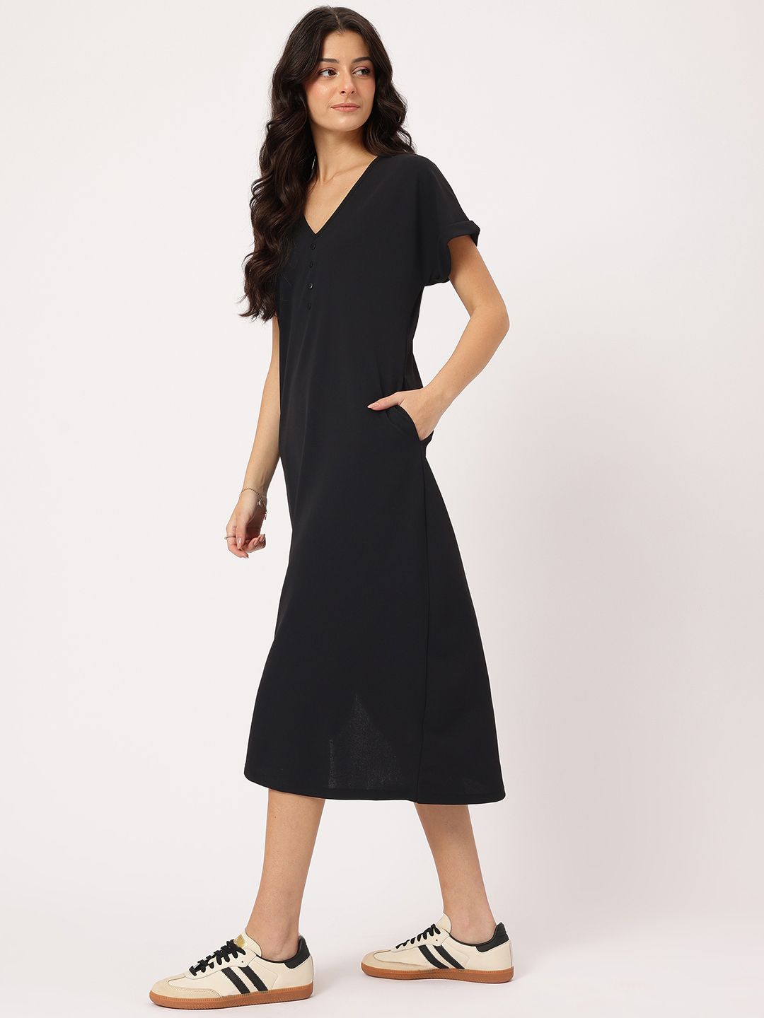 DressBerry Timeless Classics Extended Sleeves Sheath Midi Dress