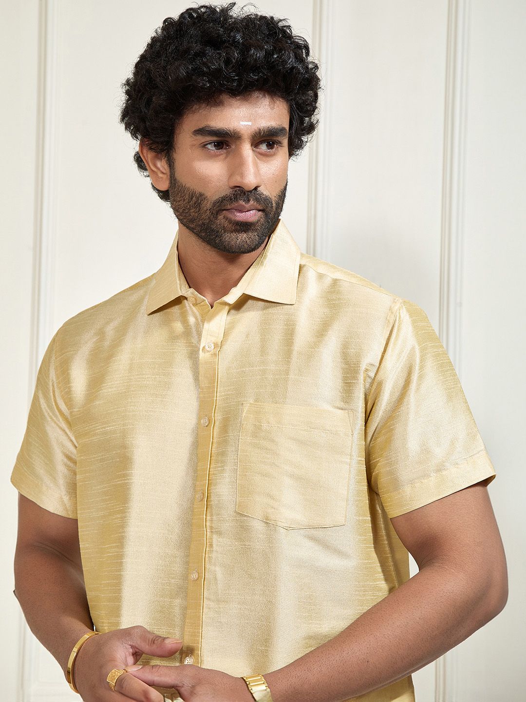VASTRAMAY Men Beige Regular Fit Solid Casual Shirt