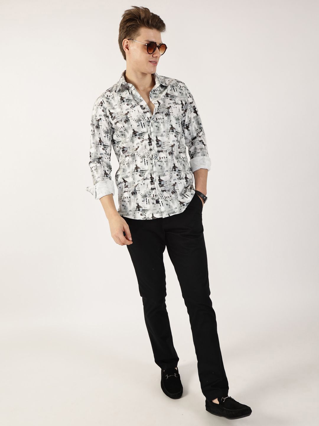 Thomas Scott Men Premium Fit Spread Collar Abstract Printed Cotton Casual Shirt