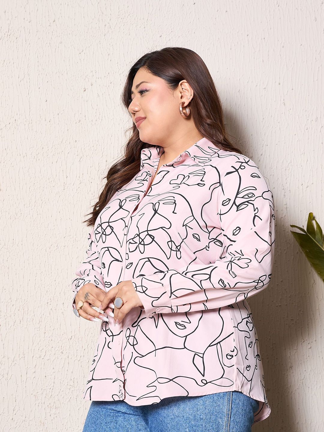 Berrylush Curve Women Spread Collar Abstract Printed Plus Size Casual Shirt