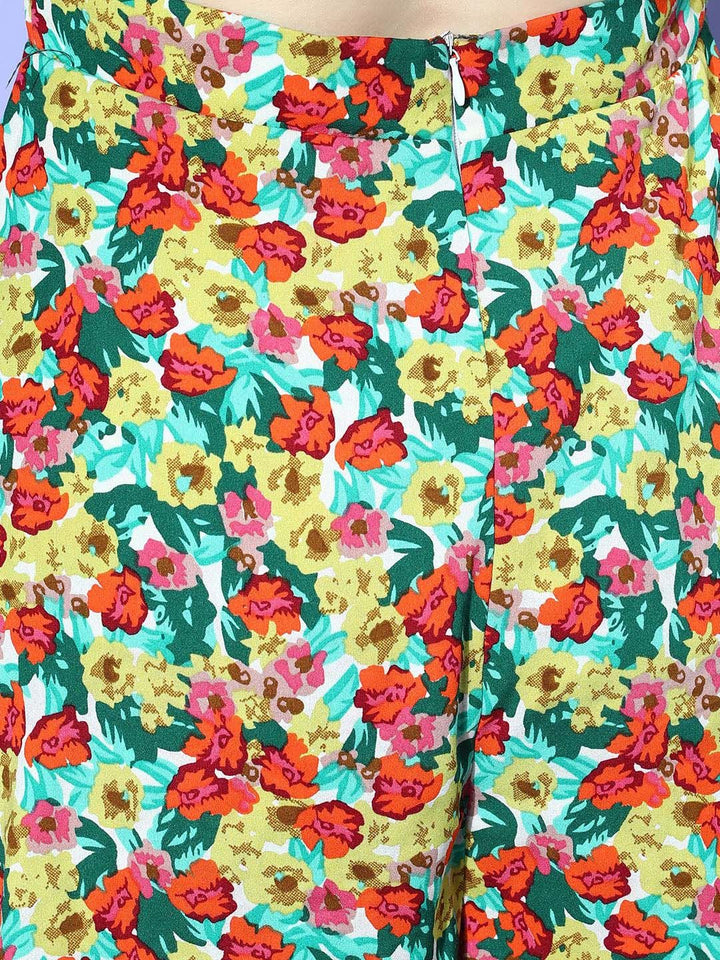 Berrylush Women Charming Red Printed Vacay Attire