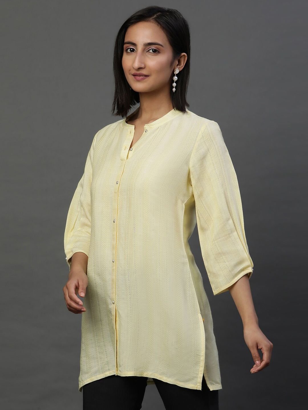 AURELIA Geometric Woven Design Mandarin Collar Straight Kurti
