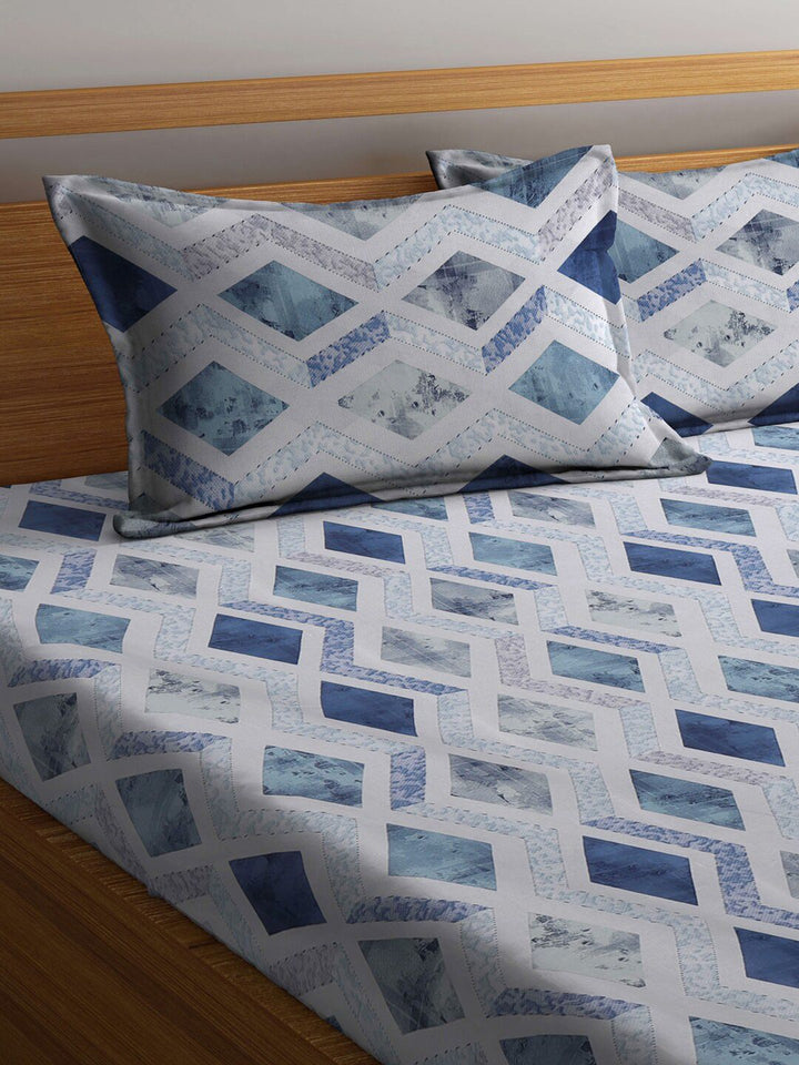 KLOTTHE Blue & White Geometric Printed 400 TC Double King Bedsheet With 2 Pillow Covers
