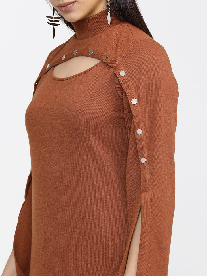 Vishudh Women Brown Flared Sleeves Thread Work Kurta