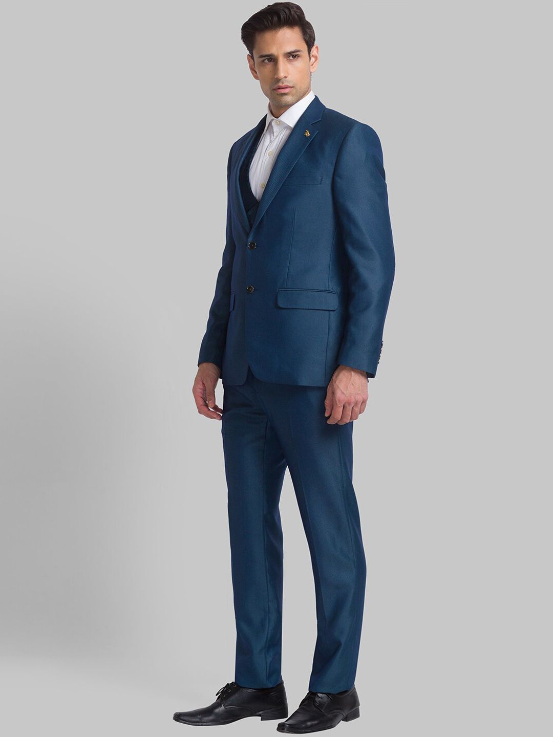 Raymond Men Single Breasted Three Piece Formal Suit