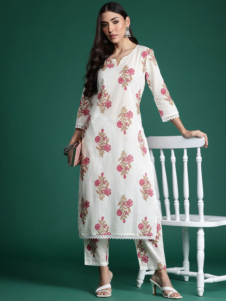 Indo Era Women Floral Printed Pure Cotton Kurta with Trousers
