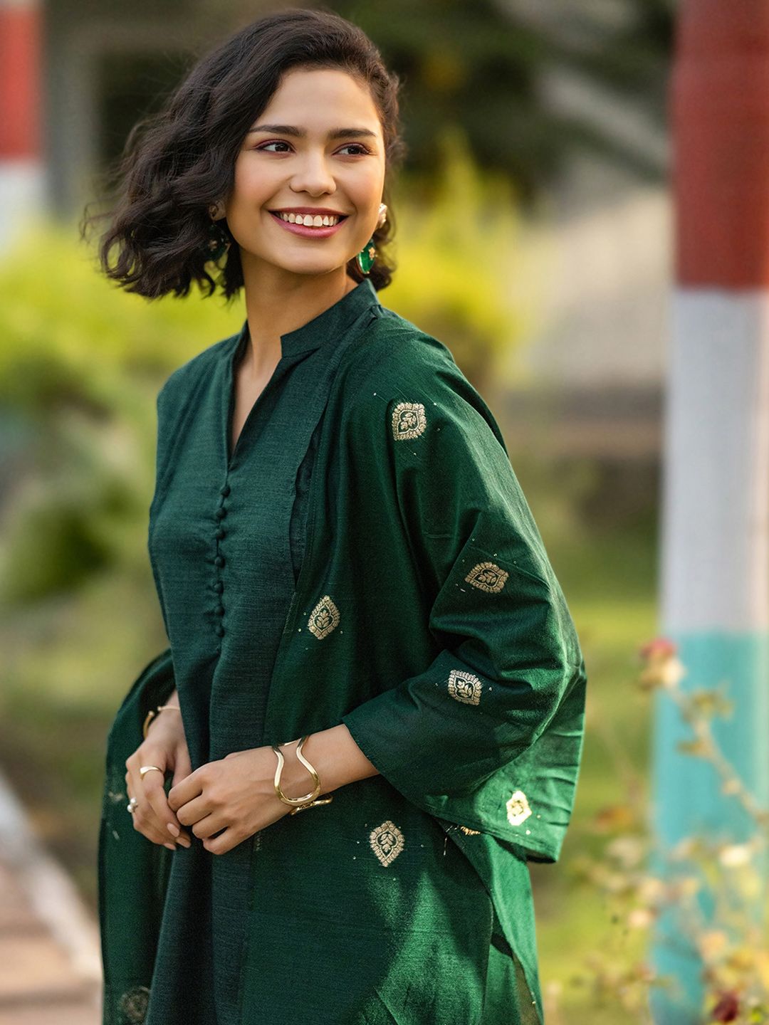 Kurta Lurus Libas Kolar Mandarin dengan Seluar &amp; Dupatta