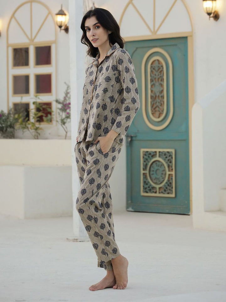 SANSKRUTIHOMES Women Printed Night suit