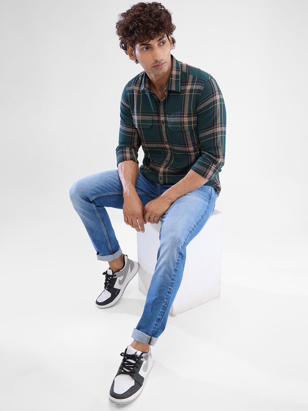 SPYKAR Men Slim Fit Opaque Checked Spread Collar Casual Shirt
