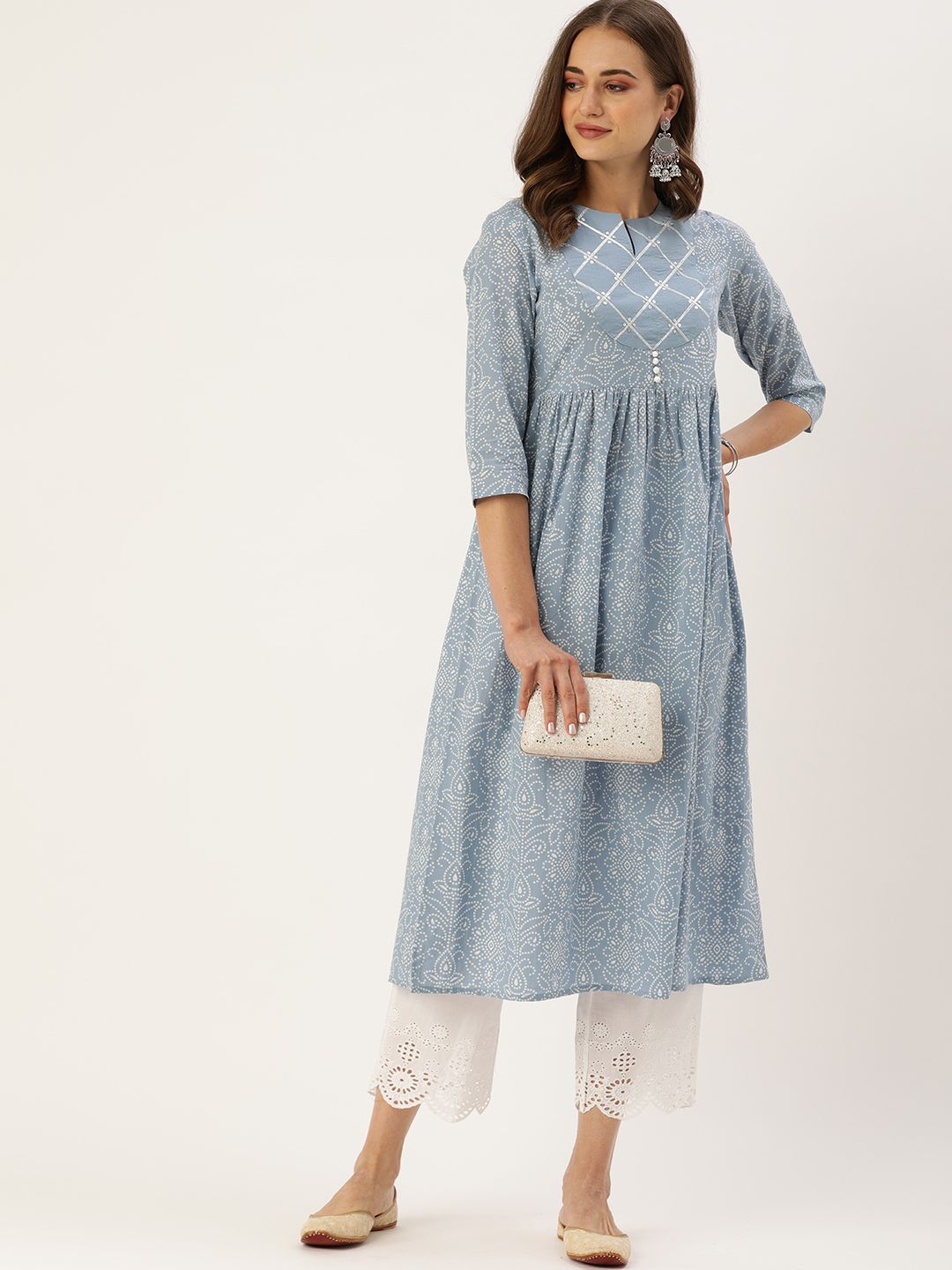 Wanita Varanga dicetak Kurta