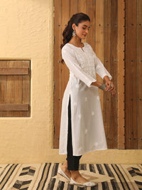 House of Chikankari Women White Cotton Chikankari Embroidered Kurta