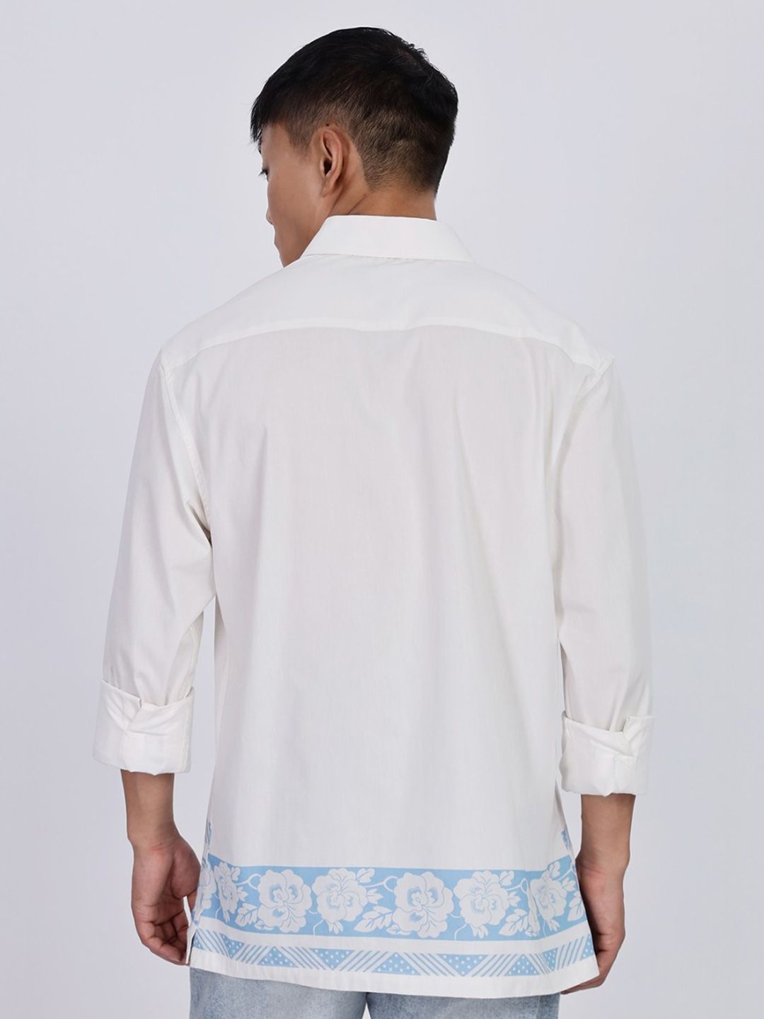 Eszett Men Floral Printed Spread Collar Casual Shirt