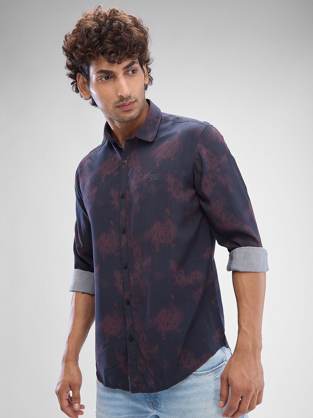 SPYKAR Men Abstract Printed Spread Collar Slim Fit Casual Shirt