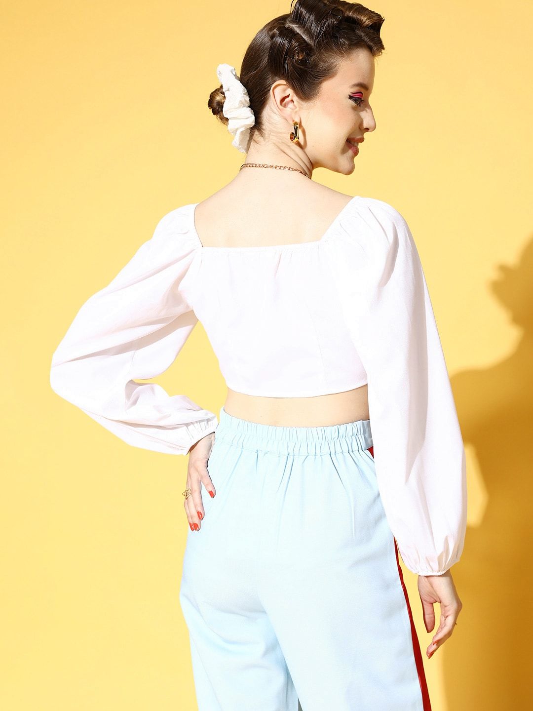 Berrylush Women Classic White Solid Wrap It Up Top