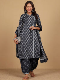 Varanga Floral Printed V-Neck Angrakha Straight Kurta With Salwar And Dupatta