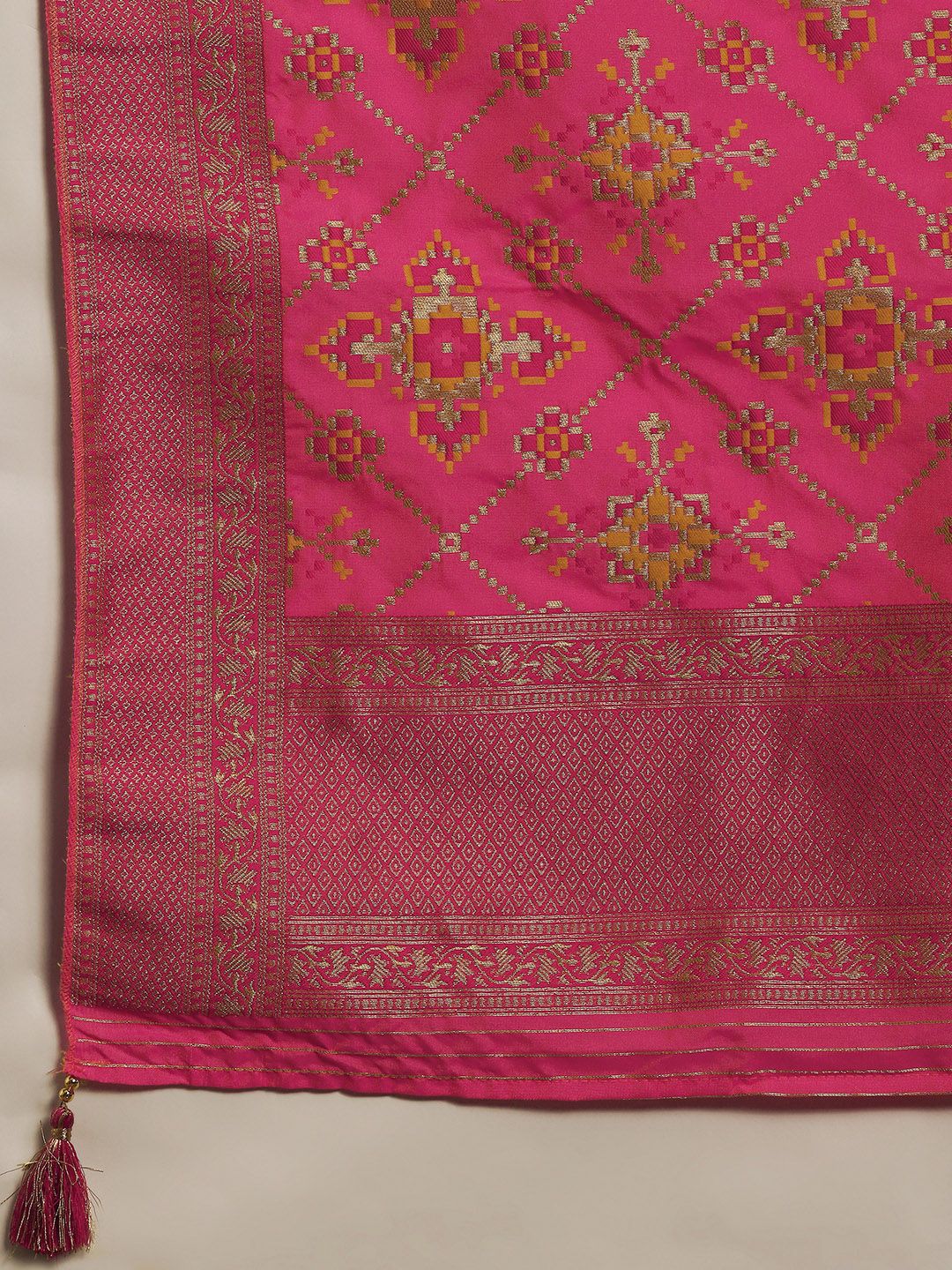 Libas Floral Embroidered Regular Kurta With Trousers & Dupatta
