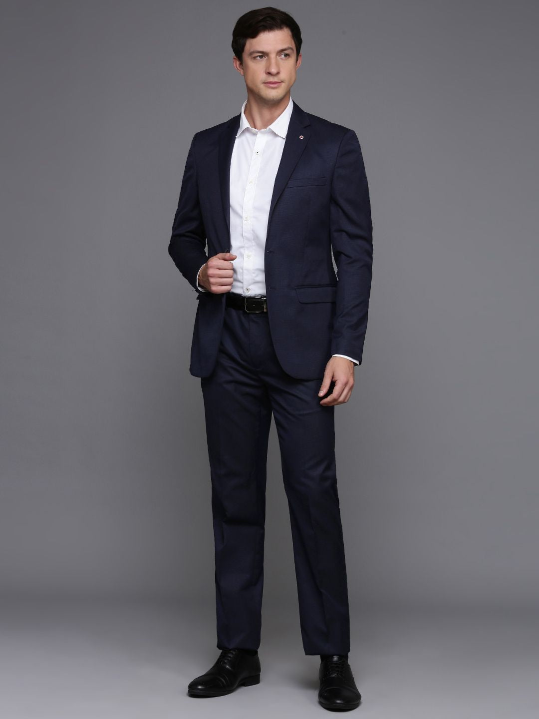 Raymond Men Self Design Single Breasted 2-Piece Formal Suit