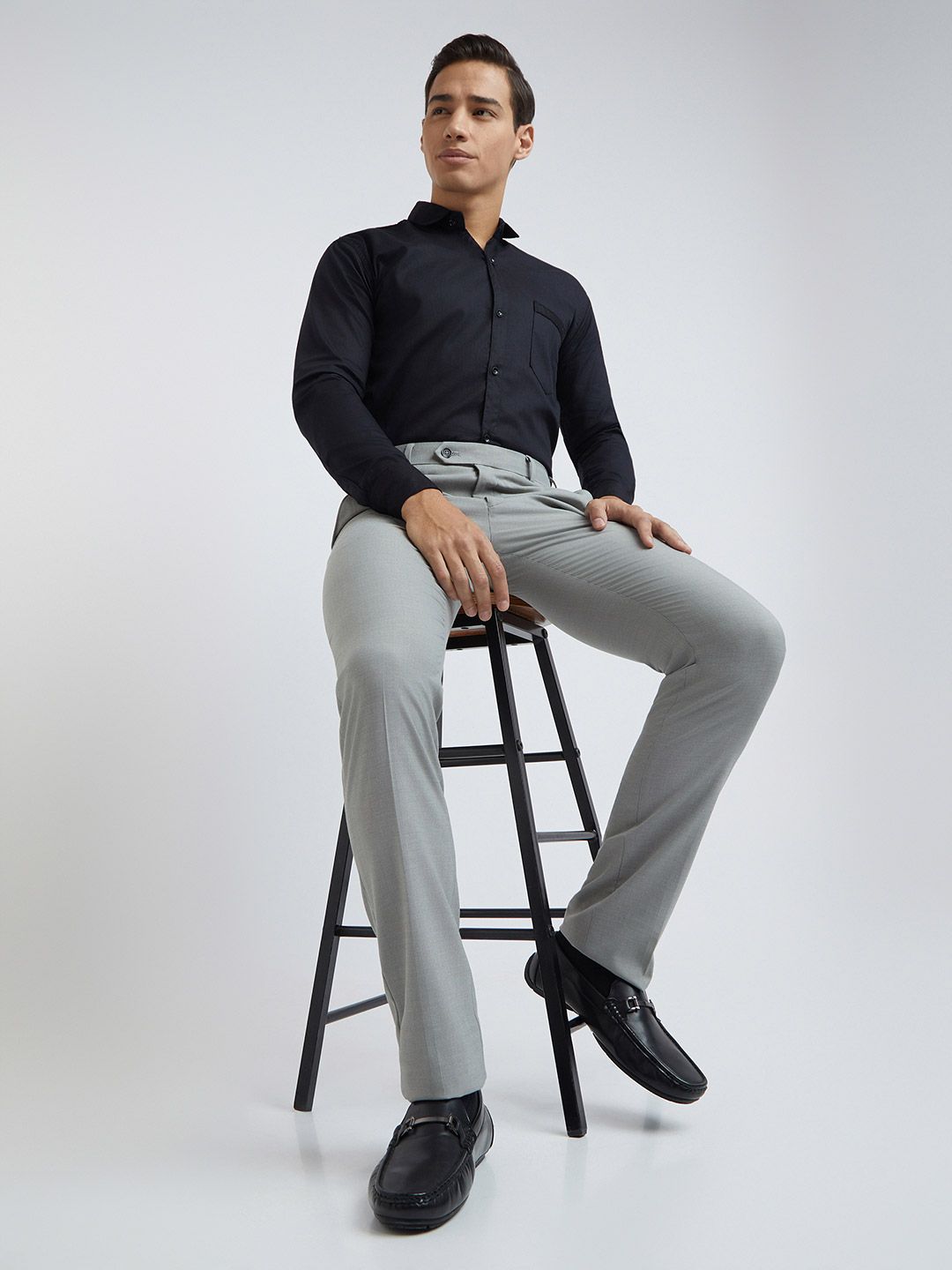 Raymond Men Grey Self Design Textured Slim Fit Formal Trousers