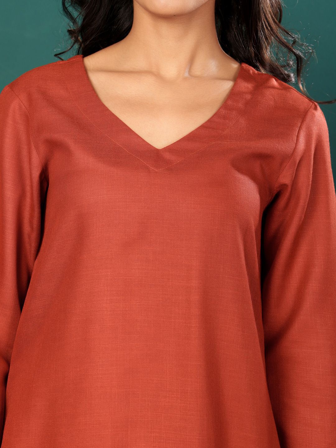 Varanga V-Neck Straight Kurta with Trousers And Dupatta