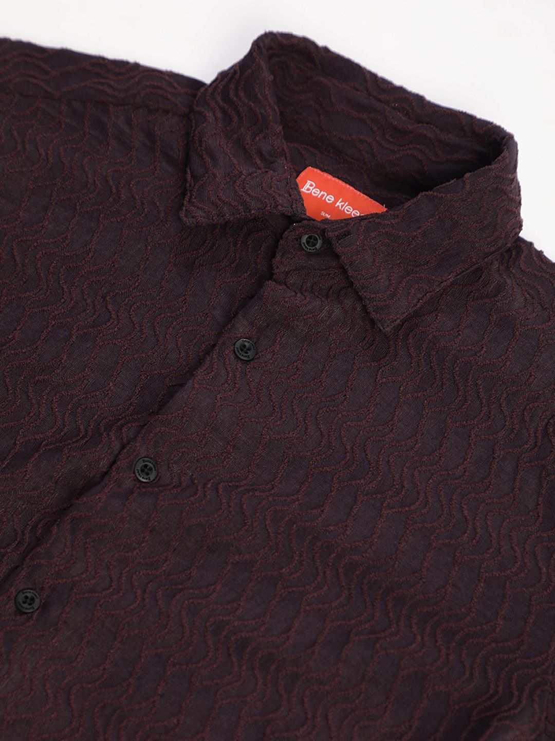 Bene Kleed Men Slim Fit Textured Spread Collar Casual Shirt