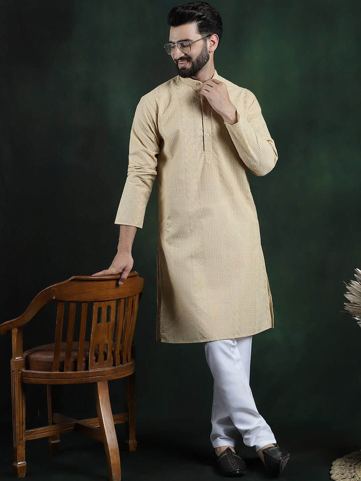 SOJANYA Motif Etnik Bersulam Kolar Mandarin Benang Kerja Cotton Kurta Lurus