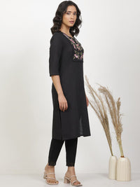 W Key Hole Neck Floral Embroidered Thread Work Cotton Straight Kurta